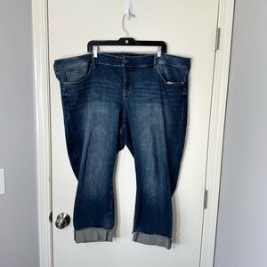 Torrid Boyfriend Crop Jeans Size 26‎ medium Wash